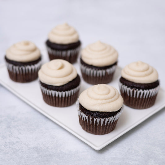 Chocolate & Vanilla Cupcakes